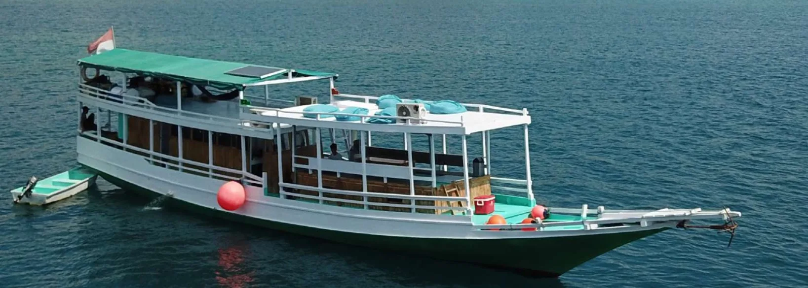 Lamima under sail