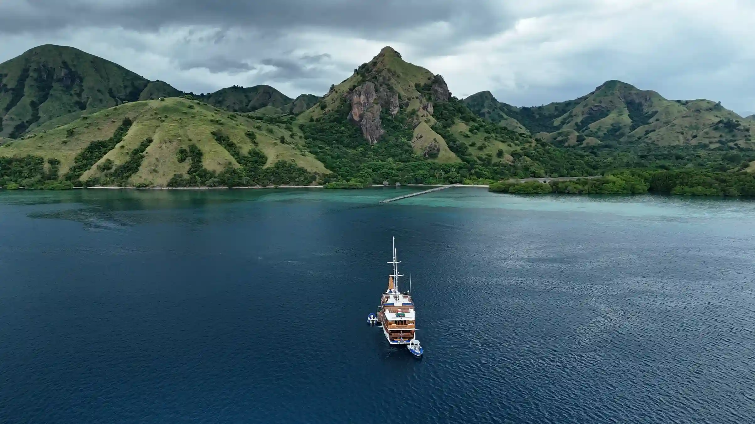 7-Day Private Phinisi Yacht Itinerary Komodo National Park Raja Ampat